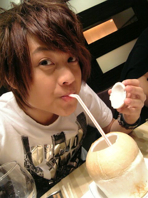  p>邱胜翊,艺名王子(prince),1989年4月14日出生于台湾,中国台湾男