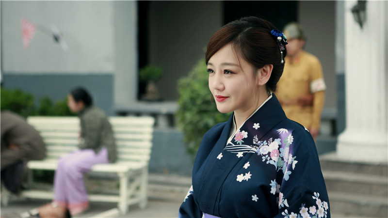 主演的电影《 a target="_blank" href="/item/人见人爱/12912797"