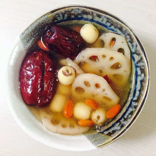 莲藕红枣汤