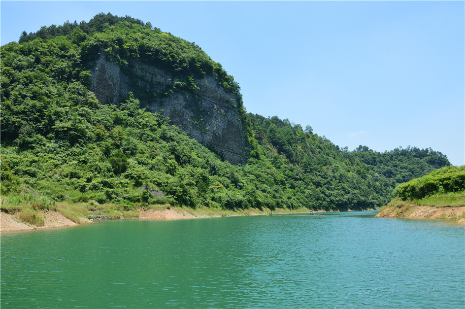  p>车田江水库位于湖南省新化县油溪河上游,枢纽地处新化县温塘镇境内