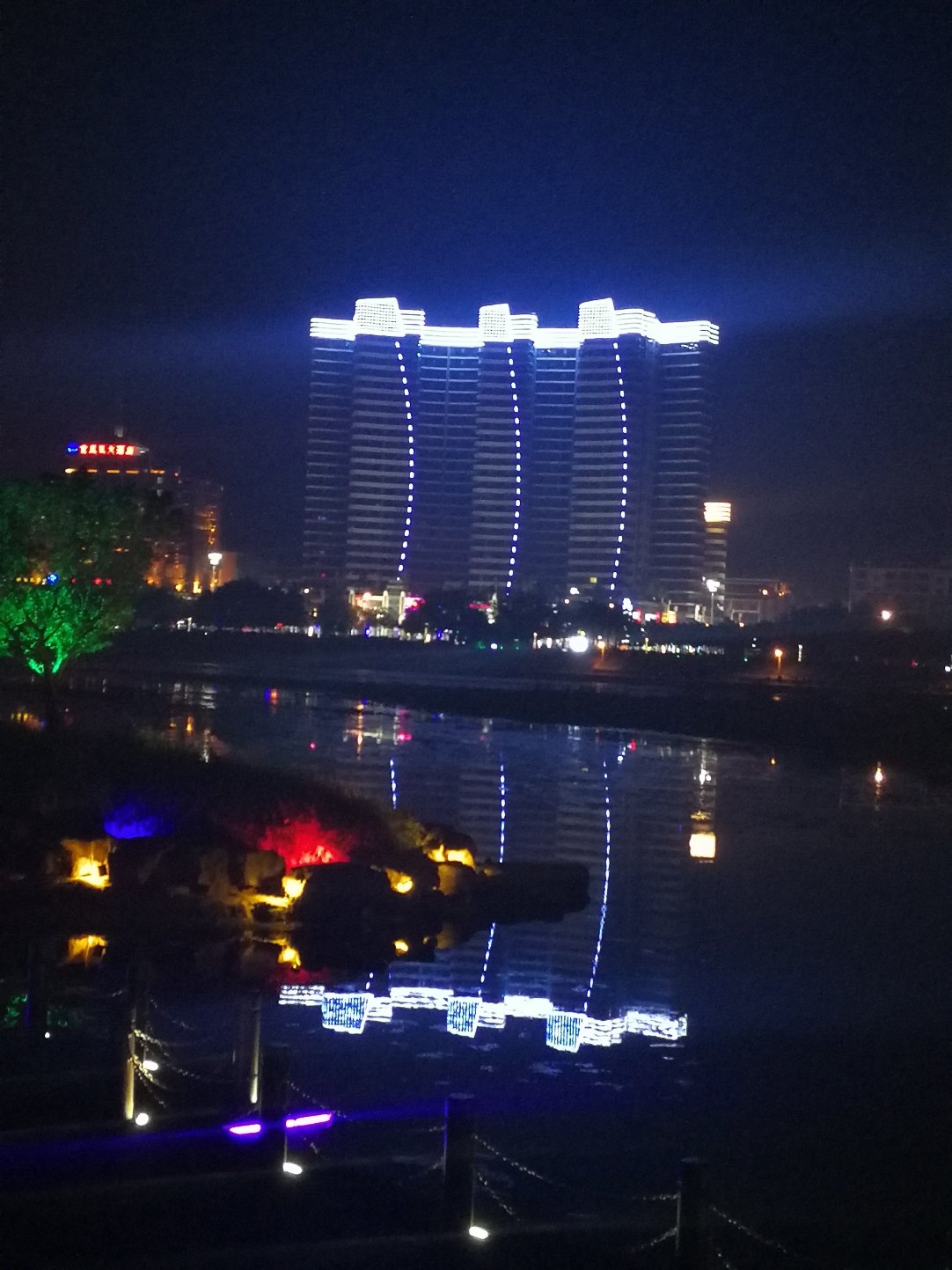  p data-id="gnascago1b">荔城镇,广西壮族自治区桂林市荔浦市下辖镇