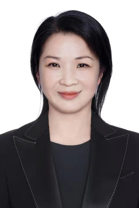  /p> p>现任东方网纪委委员,办公室主任,总编室副主任. /p>