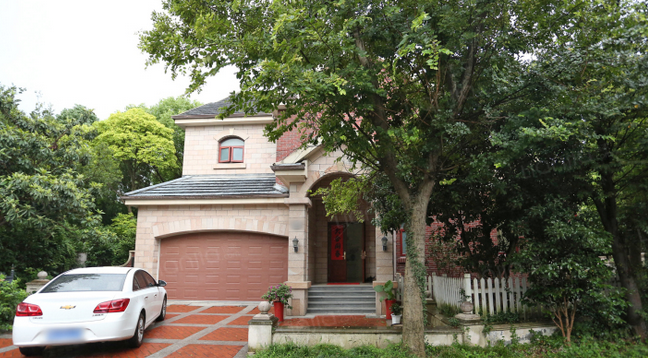  p>南郊别墅一期行政区域是闵行,项目位置是上海市闵行区中春路3455号