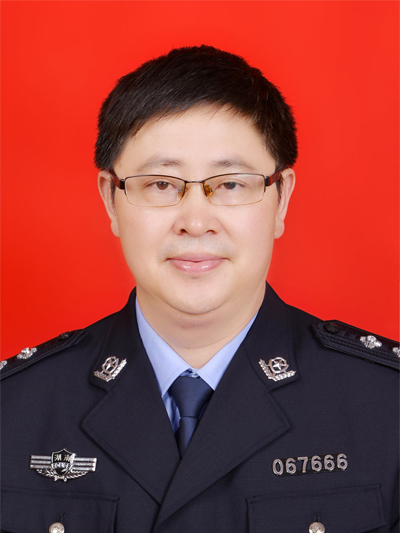  p>吴浩,湖南省邵阳市绥宁县交通警察大队党组书记,大队长(四级高级