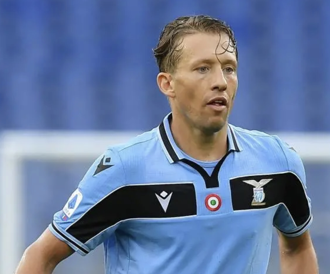  p>卢卡斯·雷瓦(lucas leiva),全名卢卡斯·佩奇尼·雷瓦(lucas