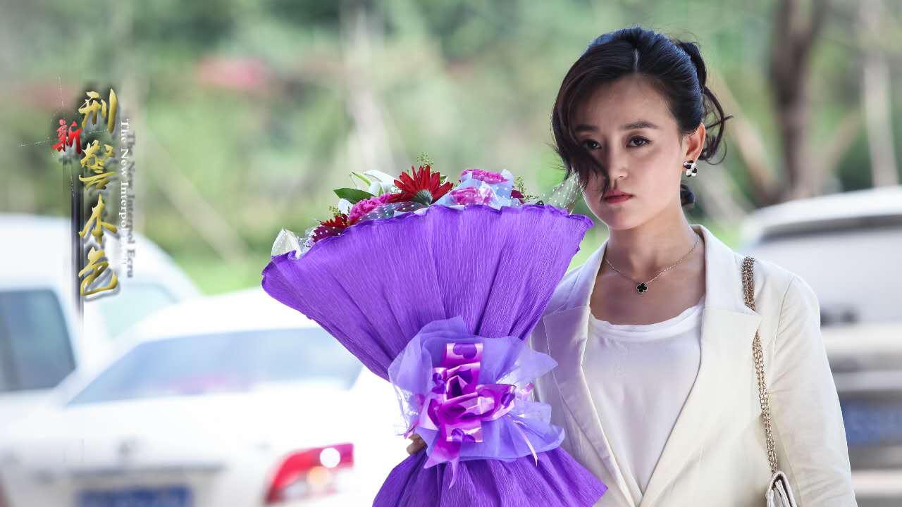  p>闫子墨(原名:闫婕),出生于陕西省,毕业于 a target="_blank" href=