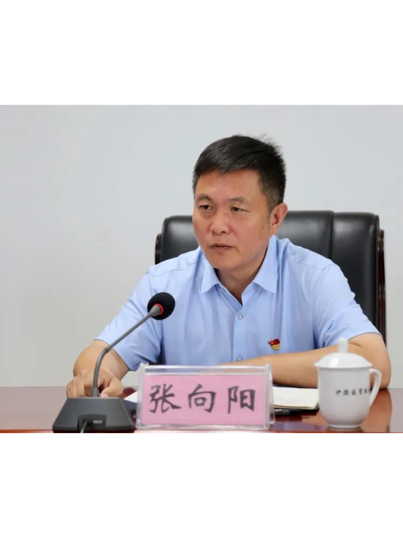 href="/item/栾川/141856" data-lemmaid="141856">栾川 /a>人,现任