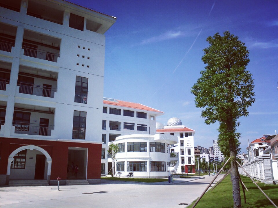 福建省龙海第一中学