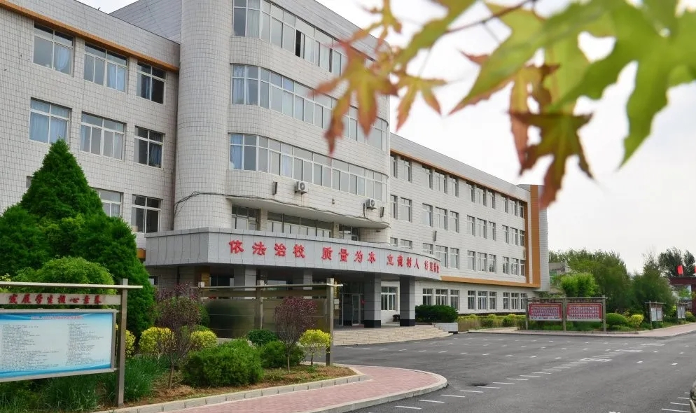 大石桥南楼中学