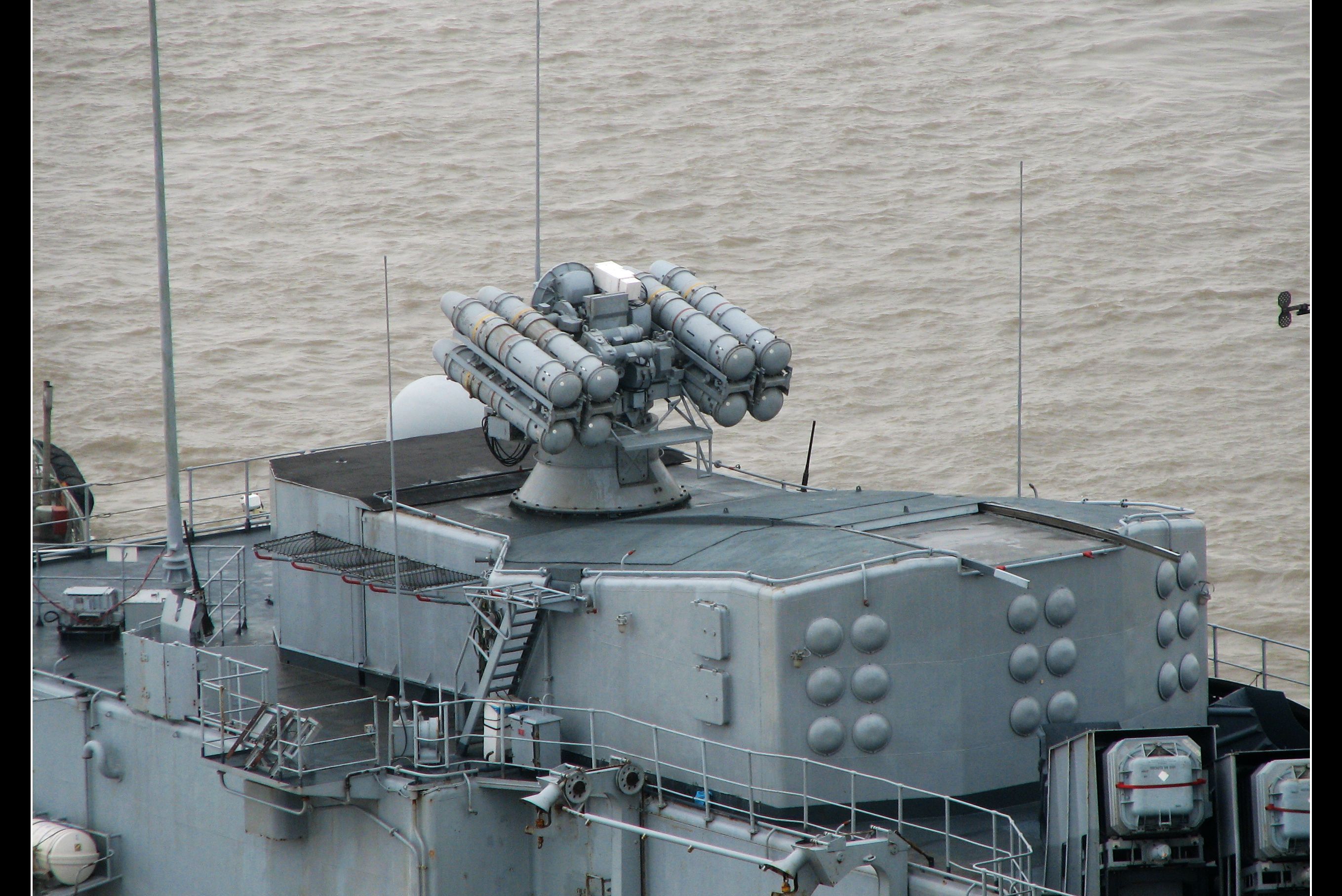  p>海响尾蛇舰对空导弹是一种全天候近程舰载防空导弹武器系统,主要