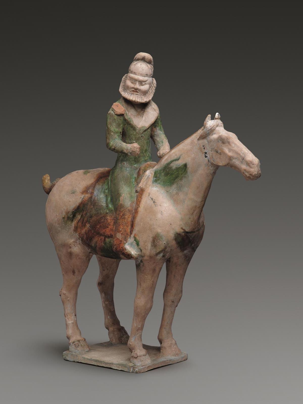 唐三彩男骑马俑