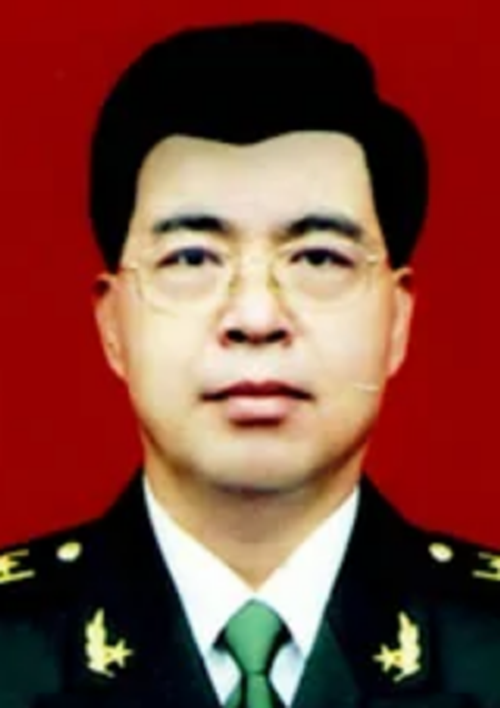 男,现任中共新余市委常委,新余军分区司令员,党委副书记