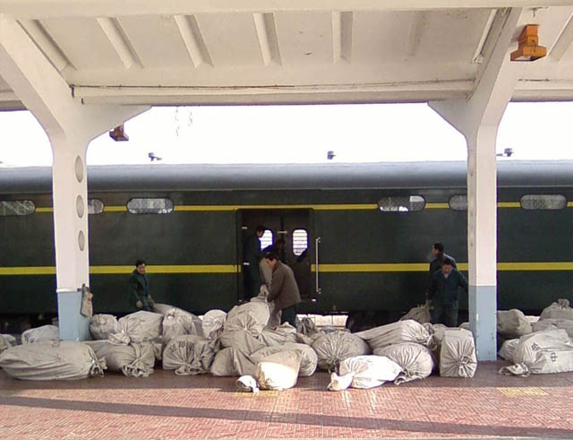 行李车与邮政车