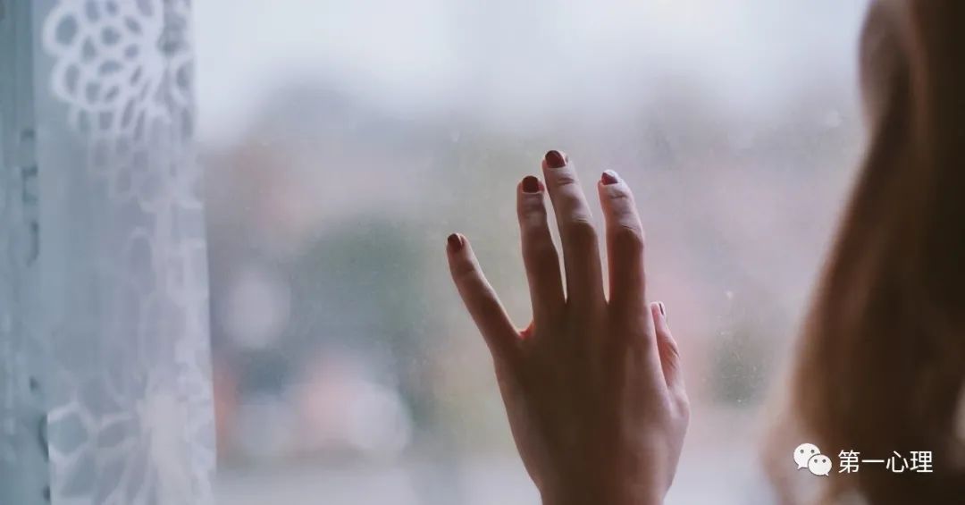 女生主动一点，就真的能收获爱情吗？心理学家：善用单纯接触理论_百科TA说