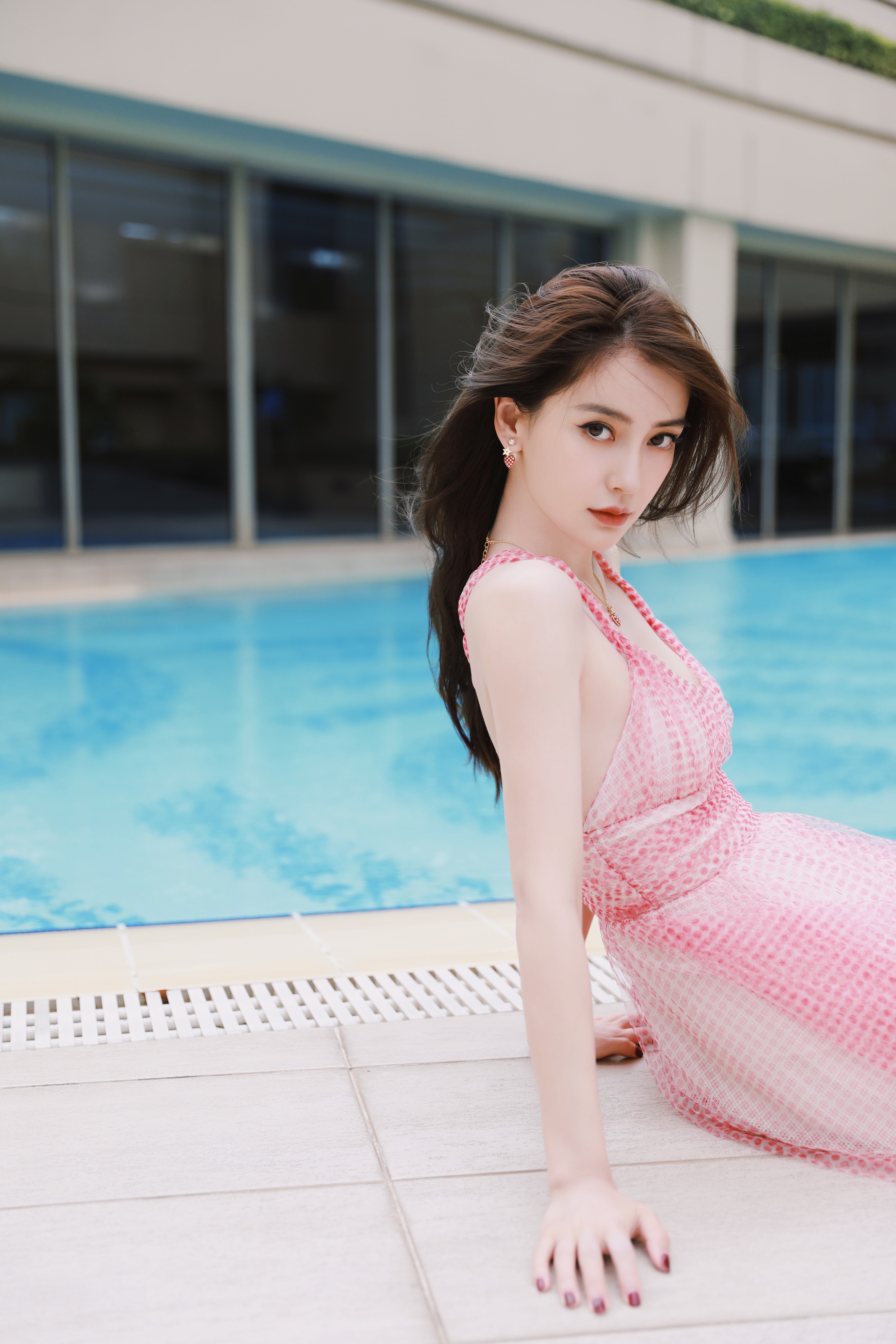  p>angelababy(杨颖),1989年2月28日出生于上海市,中国内地影视女演员