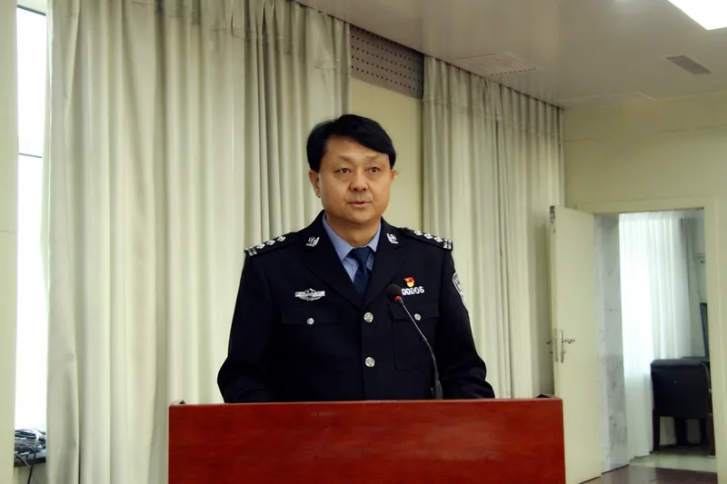 陈东升