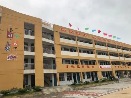 铁山垅镇,隶属江西省赣州市 a target="_blank" href="/item/于都县