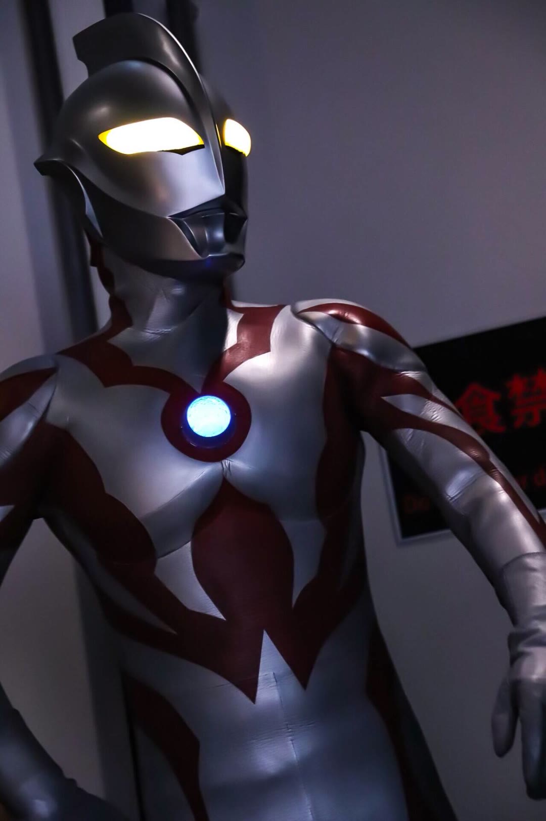  p>贝利亚奥特曼(日语:ウルトラマンベリアル;英语:ultraman belial