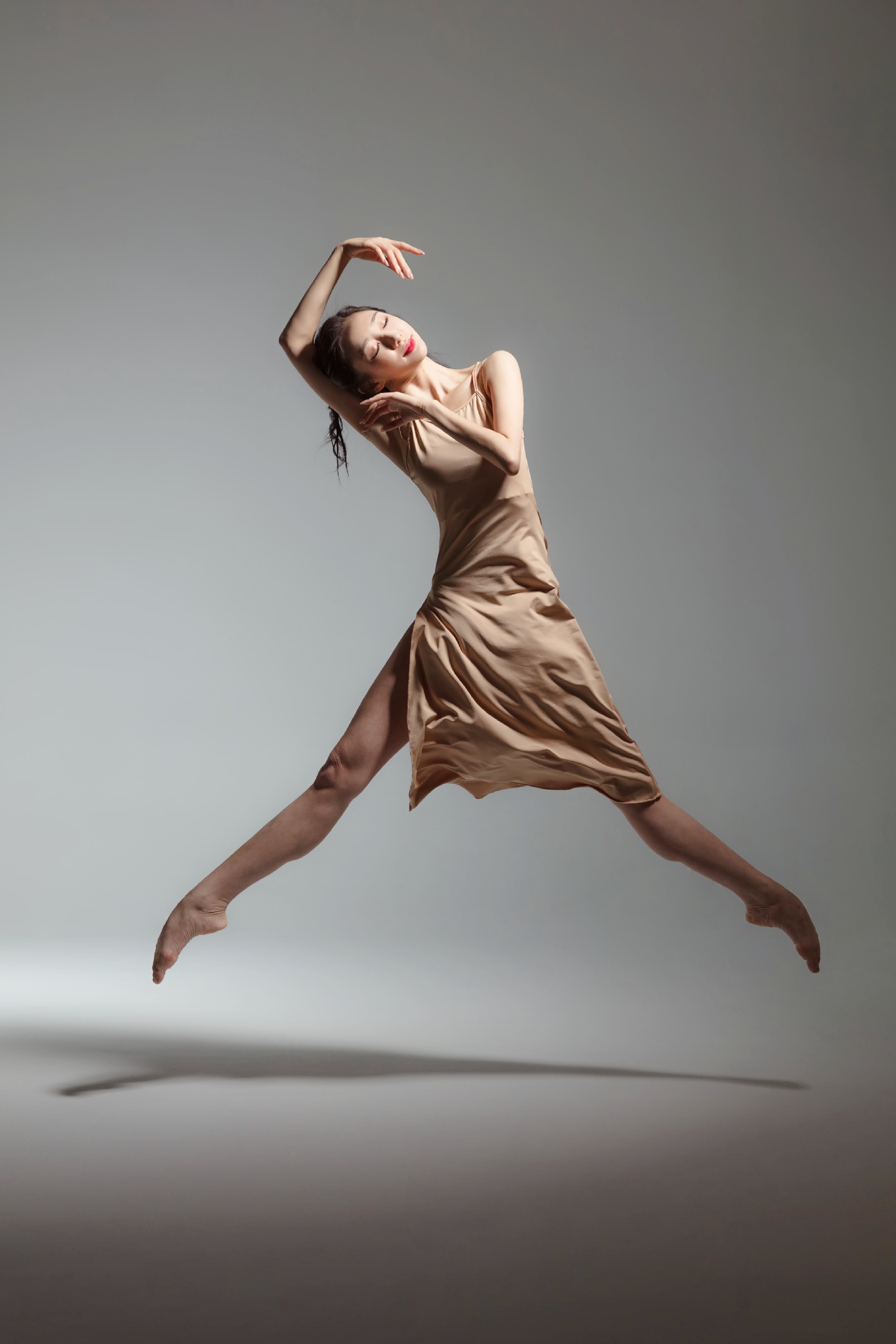  p data-id="gnb6ra5sm3">刘娴娴,女,中国青年舞蹈家,毕业于解放军