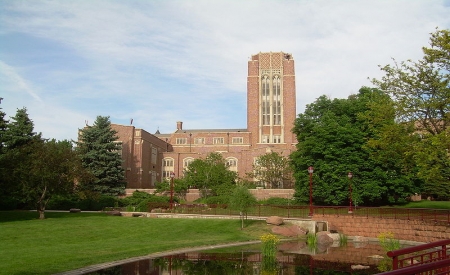 丹佛大学(university of denver,简称du)建立于1864年,是美国著名私立