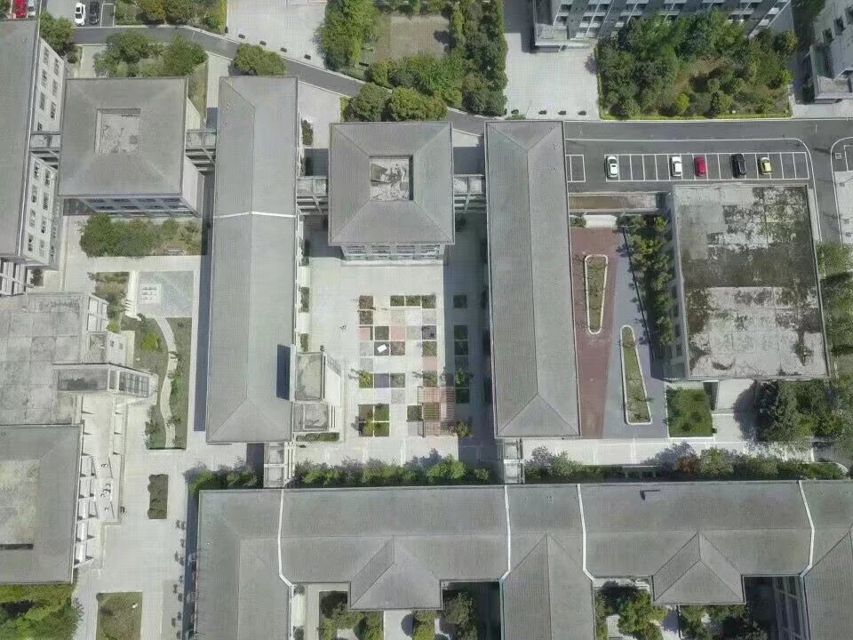 都江堰外国语实验学校