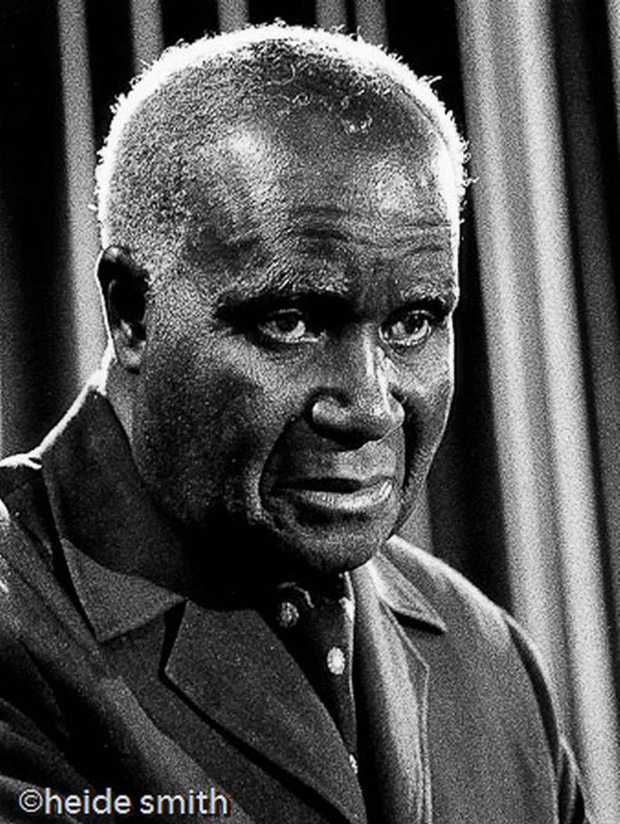 肯尼思·卡翁达