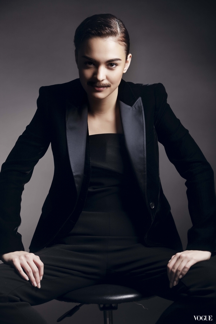  p>张榕容(sandrine pinna),1987年4月10日出生于台湾省,中法混血儿