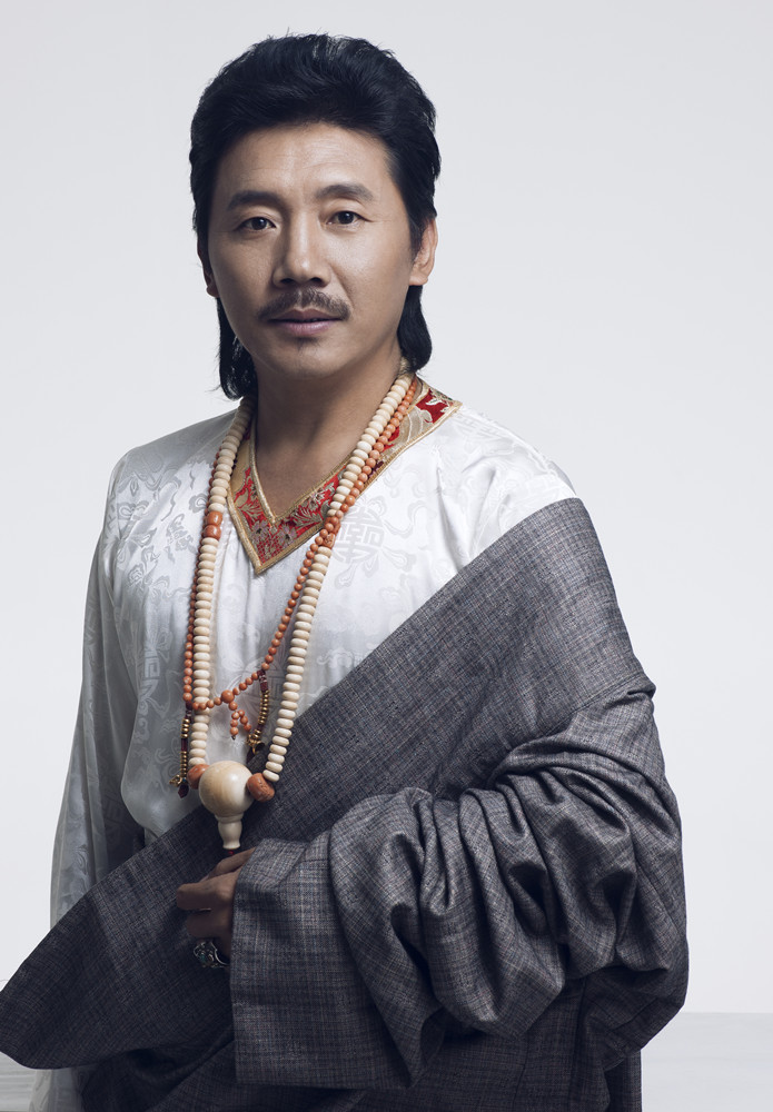  p>容中尔甲,1969年8月7日出生于四川 a target="_blank" href="/item