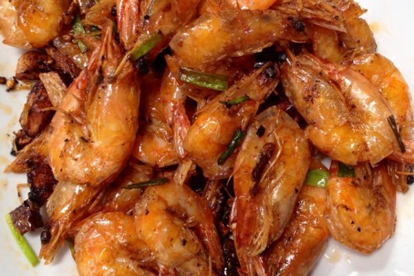 油爆虾是一道特色名菜,属于 a href="#" data-lemmaid="672867">上海