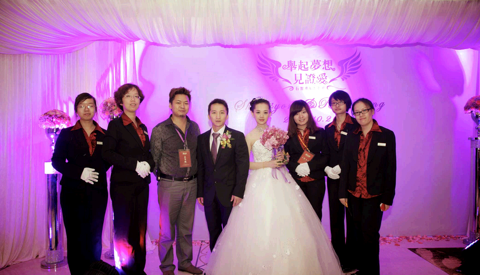 ctmx">石智勇,1980年2月10日出生于福建省龙岩市,中国男子举重运动员