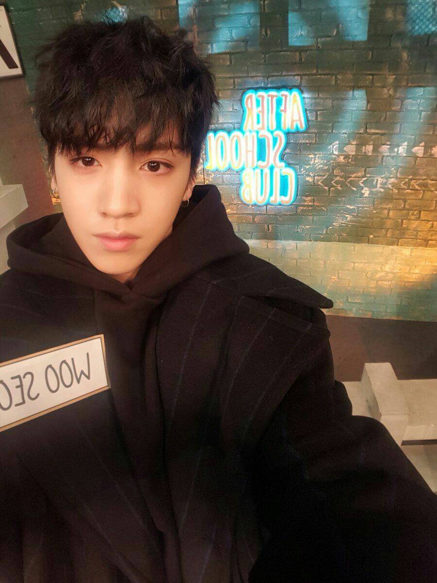  p>郑禹奭,1998年1月31日出生于韩国光州广域市,韩国流行乐男歌手