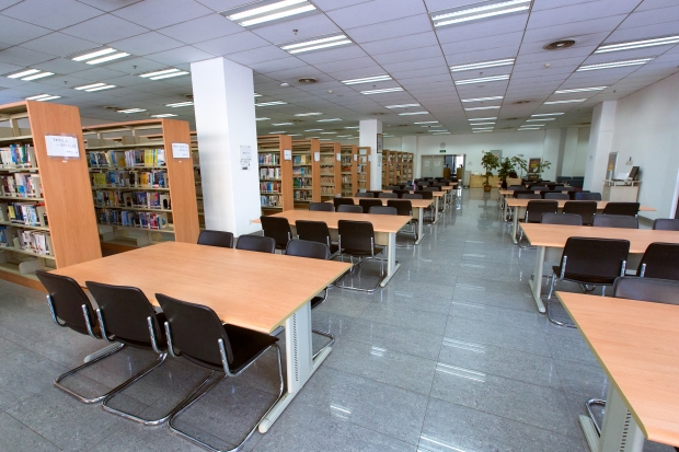 university)简称" a target="_blank" href="/item/西电/5419406"