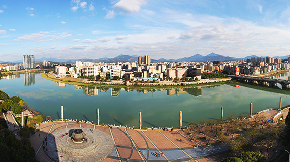  p>从化区,隶属广州市,位于 a target="_blank" href="/item/广东省">