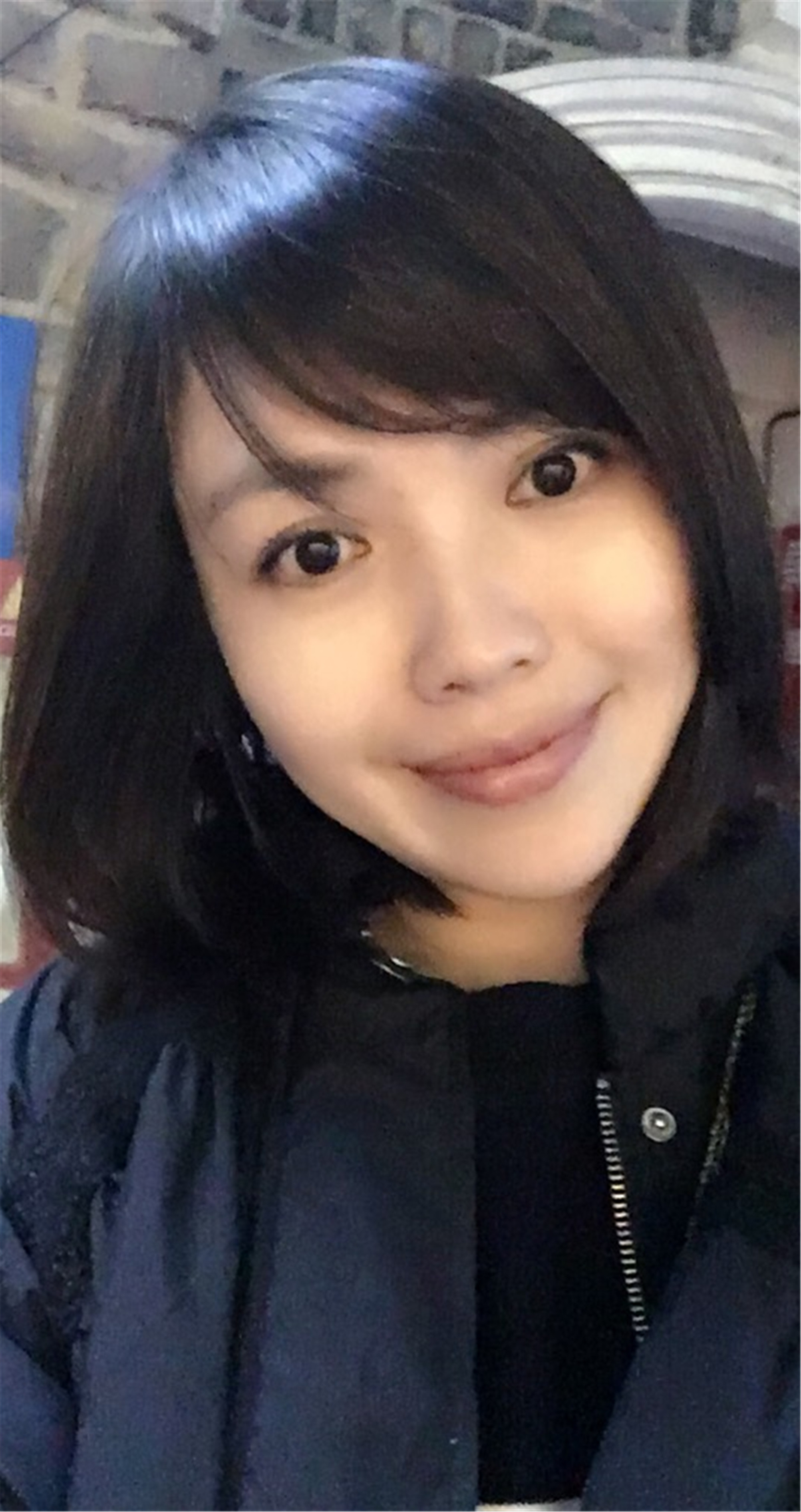 原名李楠,6月14日出生于云南临沧,中国内地女演员,毕业于 a target="