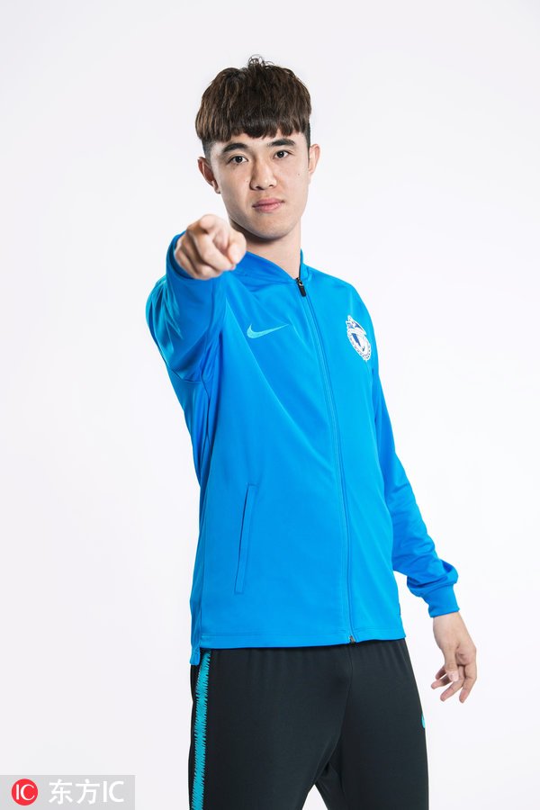  p>李建滨,1989年4月19日生于山东省滨州市,中国职业足球运动员.