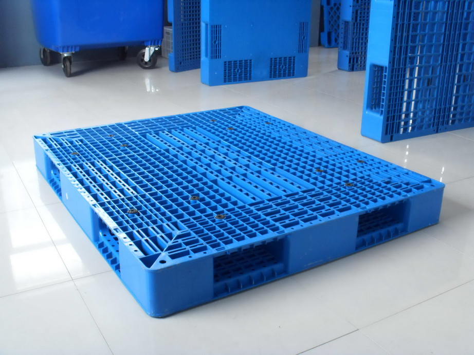 双面托盘顾名思义是指正反两面均可使用的托盘.