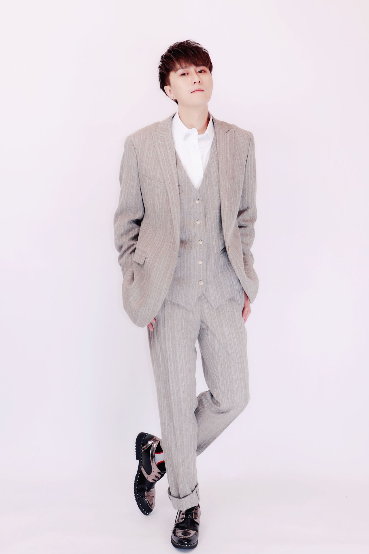 "gnbrc7hm8g">杨博然,2月17日出生于黑龙江省哈尔滨市,中国内地男歌手