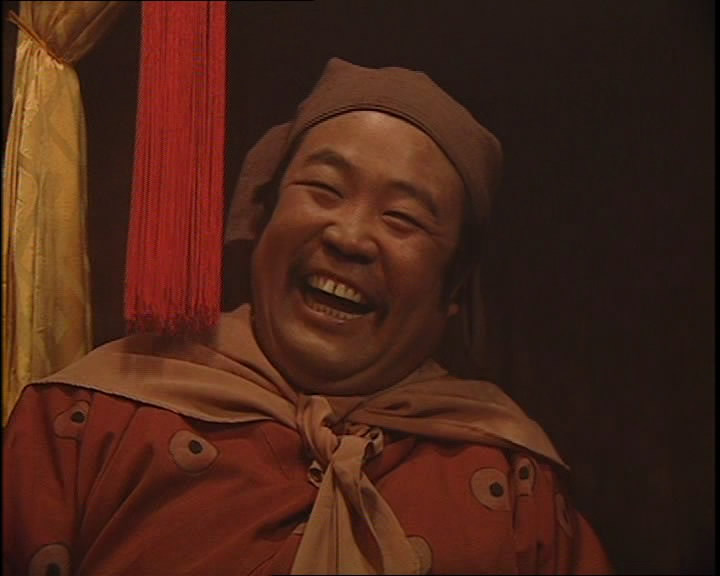 其精湛演出给观众留下了深刻的印象,曾在《水浒传》中饰演矮脚虎 a