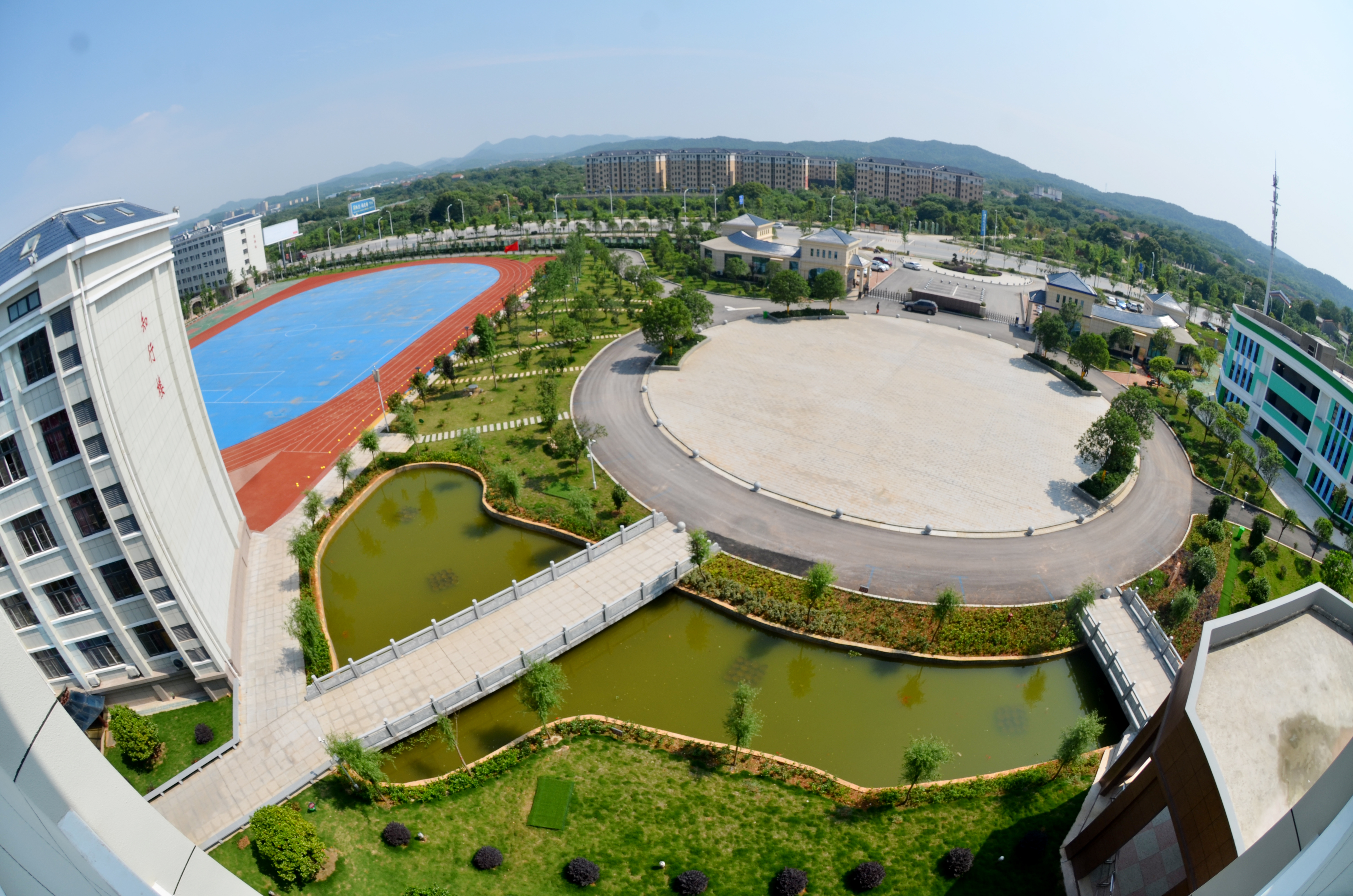 data-id="say1iccu6cuz">湘北 a target="_blank" href="/item/女校