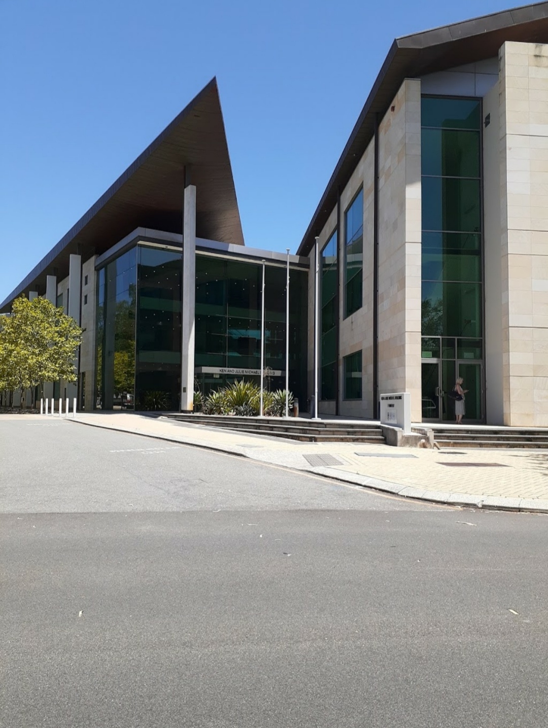 建于1911年,坐落于 a target="_blank" href="/item/澳大利亚/146759"