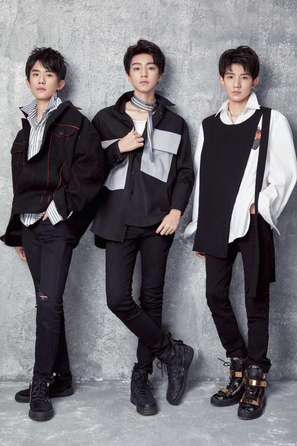  p>tfboys,中国内地男子演唱组合,由 a target="_blank" href="/item