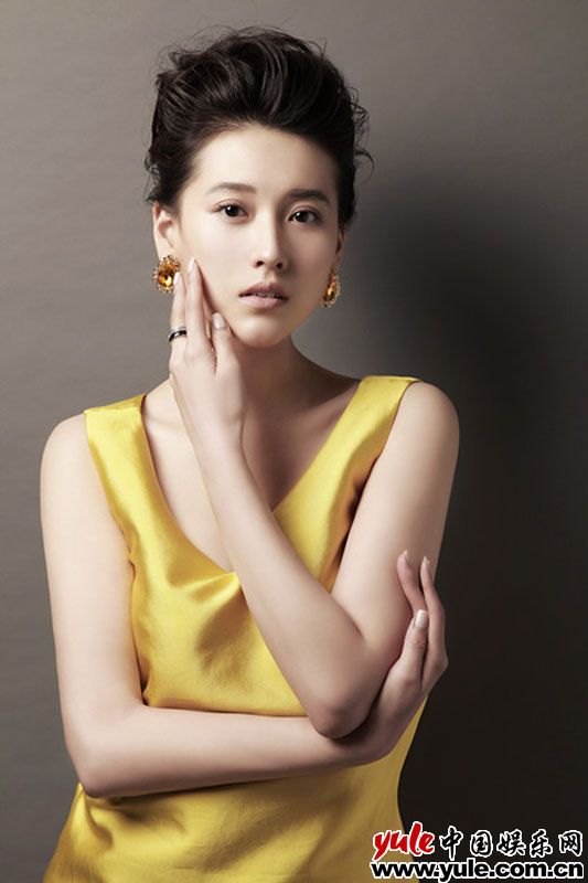 片名:平安是福(2008)饰演:秦琴演员:谢园宁丹琳张炬杨立新介绍:采访二