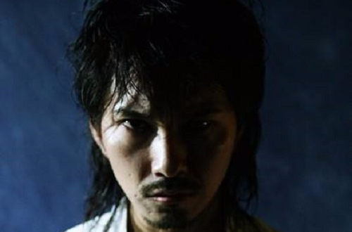  p>虎牙光挥(mitsuki koga)从高中毕业后,1991年便进入日本拳击协会