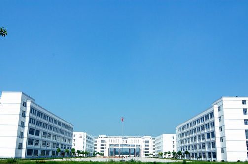  p>江苏省泗阳中学(siyang high school)创建于1927年,该校是 a href=