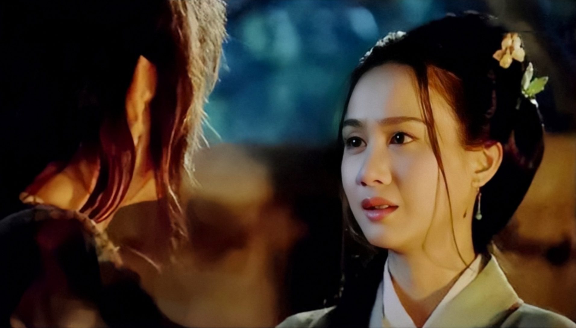 女,是电视剧《 a target="_blank" href="/item/魔幻手机2傻妞归来