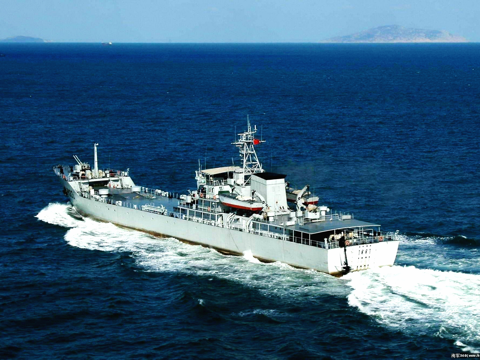  p data-id="gnwmz7wjbk">072ii型坦克登陆舰("玉康"级),1983年该型舰