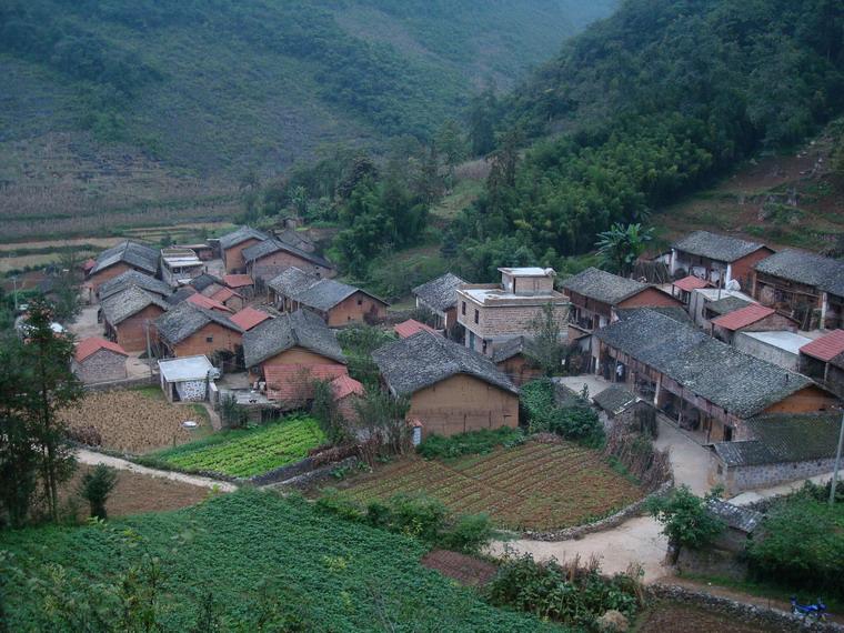  p>砟子门自然村,隶属于云南省文山壮族苗族自治州富宁县新华镇格当村