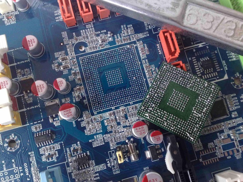  p>焊盘,表面贴装装配的基本构成单元,用来构成电路板的焊盘图案(land