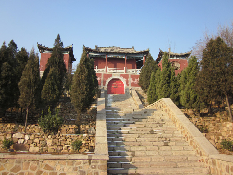  p>大黑山自然保护区位于内蒙古赤峰市敖汉旗东南,燕山山脉努鲁尔虎山