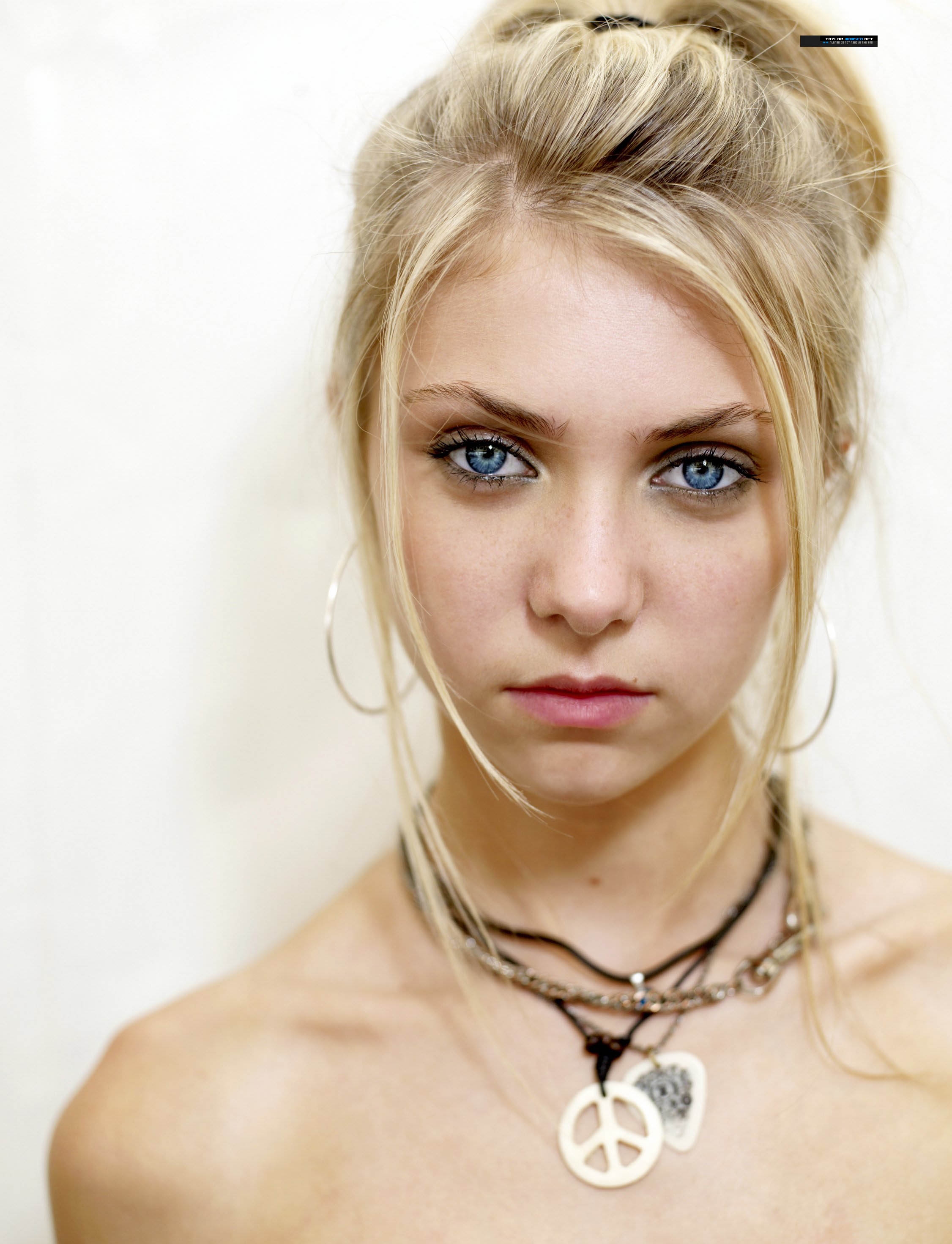  p>泰勒·摩森(taylor momsen),1993年7月26日出生于美国密苏里州